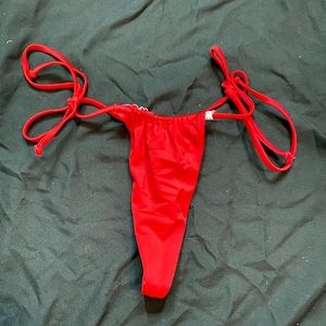 Thong bikini bottoms